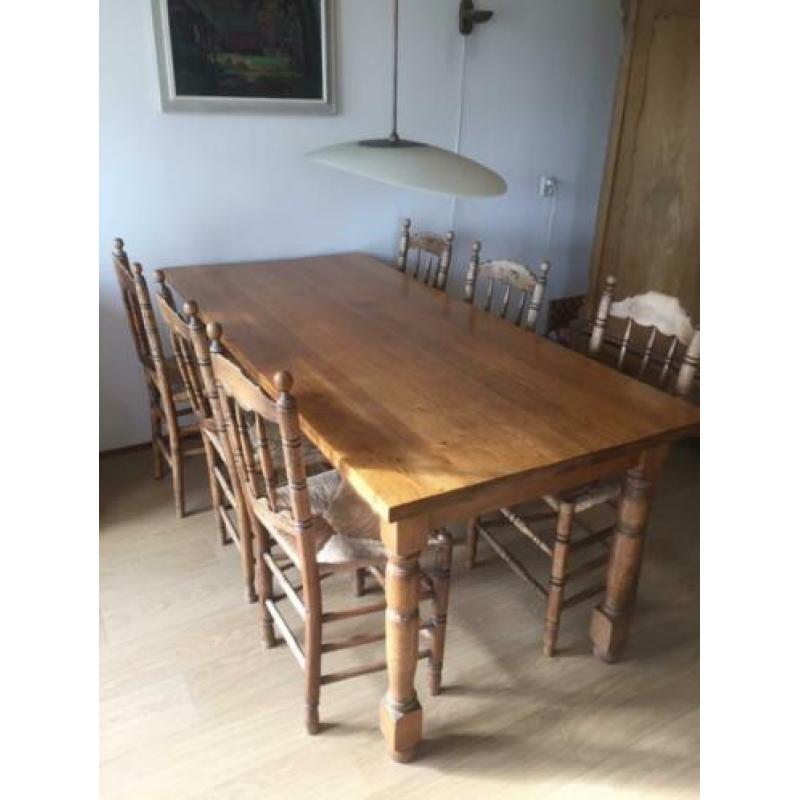 Eetkamer tafel met 6 stoelen antiek