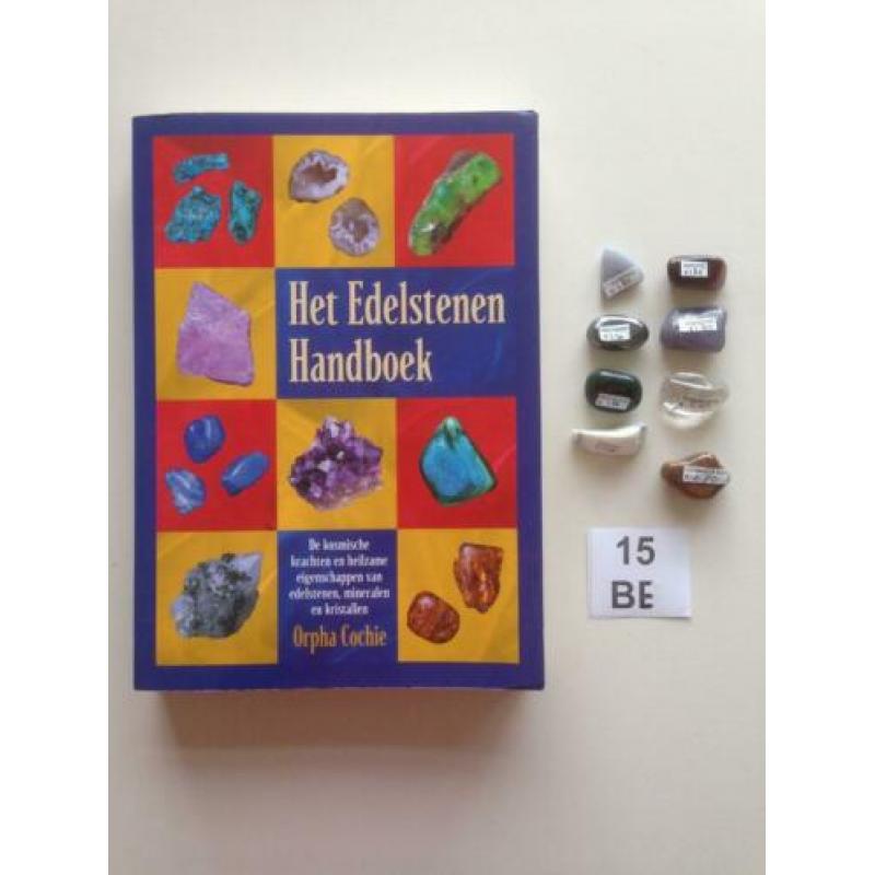 (15BE) Boek met 8 edelstenen Het Edelstenen Handboek