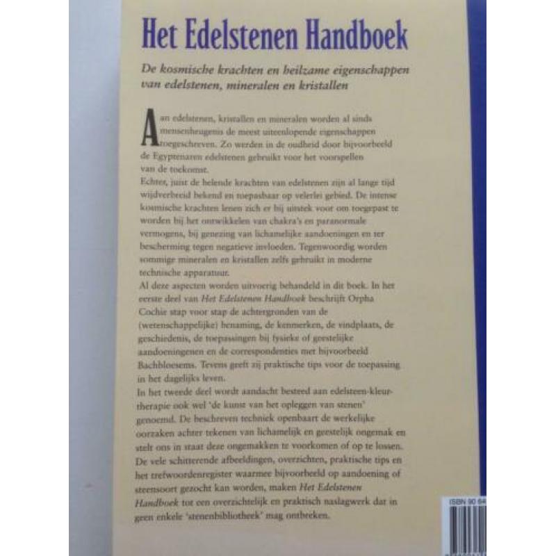 (15BE) Boek met 8 edelstenen Het Edelstenen Handboek