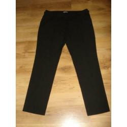 YESSICA slank makende zwarte stretch pantalon maat 44