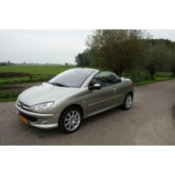 Peugeot 206 CC 2.0-16V Roland Garros LEDER / CABRIO / CLIMAT