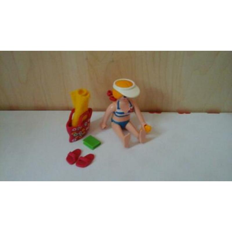 Playmobil special, vrouw naar strand