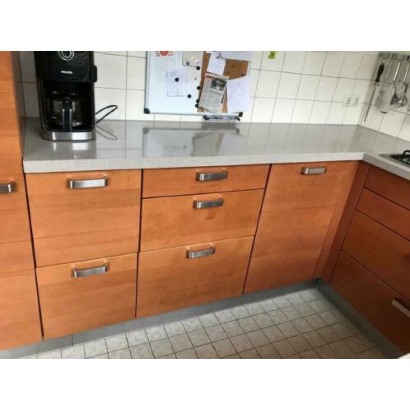 Kersenhouten U keuken - April beschikbaar