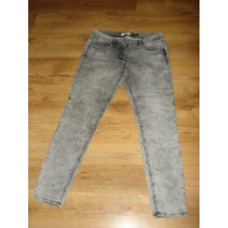 YESSICA slank makende zwarte stretch pantalon maat 44