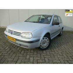 Volkswagen Golf 1.6 Comfortline