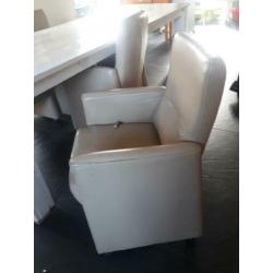 4 leren stoelen