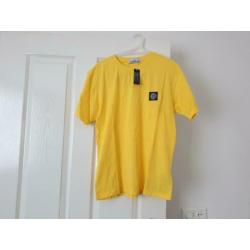 Stone Island. Geel T-Shirt. 100% Katoen. Maat: M.