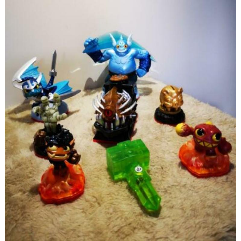 Skylanders Trap Team Nightmare Express, Gusto en mini's