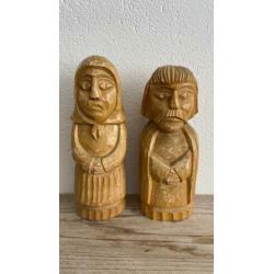 Houten beeldjes-sculptuur koppel man en vrouw vintage