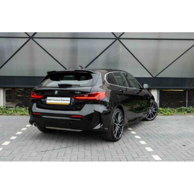 BMW 1 Serie 118i Executive Edition Model M Sport / HiFi / Ve