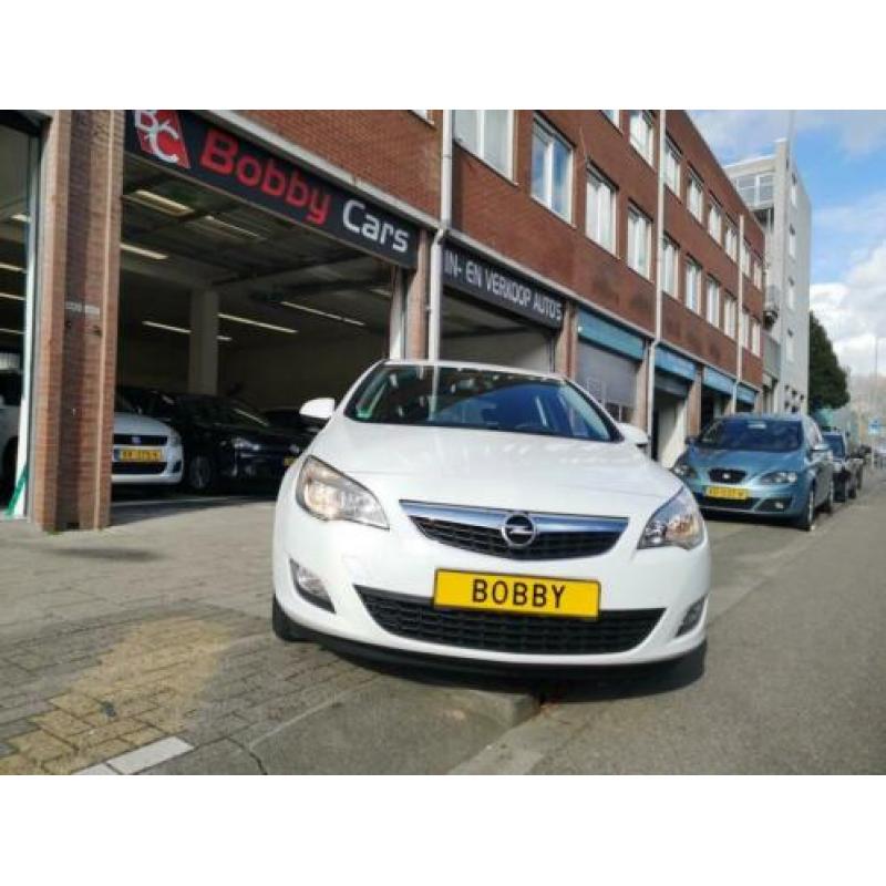 Opel Astra 1.4 Business + 1e Eigenaar / Airco / Nieuwe A.P.K