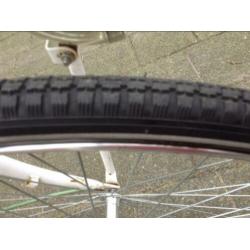 Omafiets met voorrek en mand,frame 53 cm 28,5 inch??