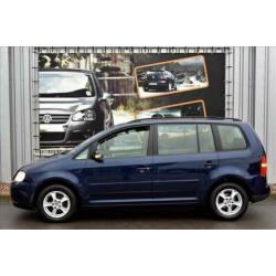 Volkswagen Touran 1.6 FSI COMFORTLINE 7-PERSOONS AIRCO CRUIS