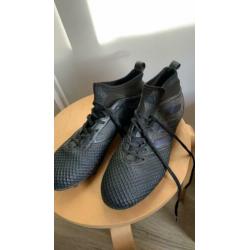 Adidas voetbalschoenen maat 43,5