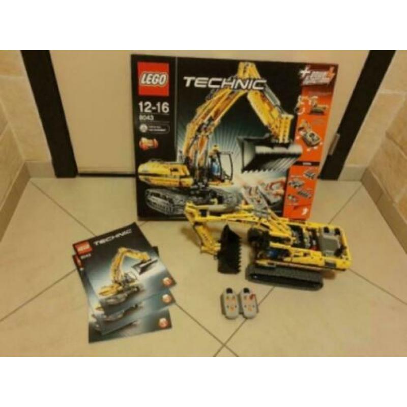 Lego Technic 8043 Motorized Excavator.
