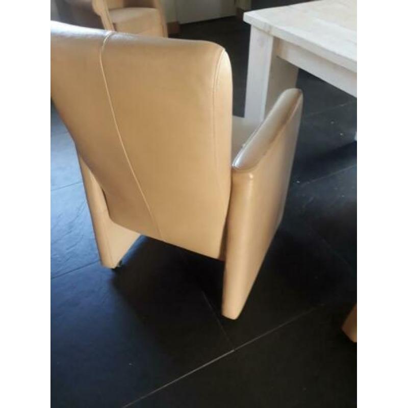 4 leren stoelen