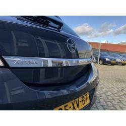 Opel Astra GTC 1.6 Executive