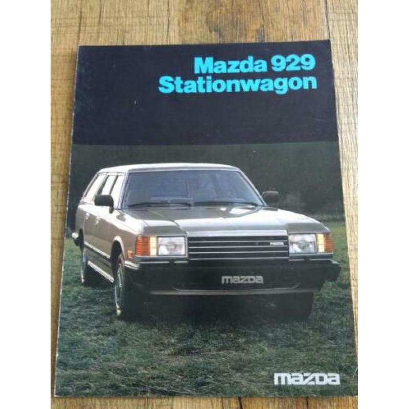 Mazda 929 stationwagon folder uit 1982