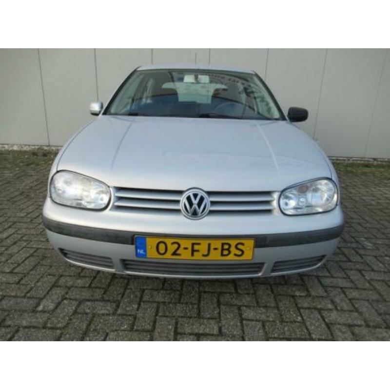 Volkswagen Golf 1.6 Comfortline