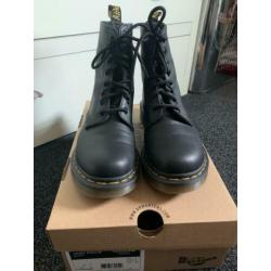 Dr Martens 1460 Pascal maat 38