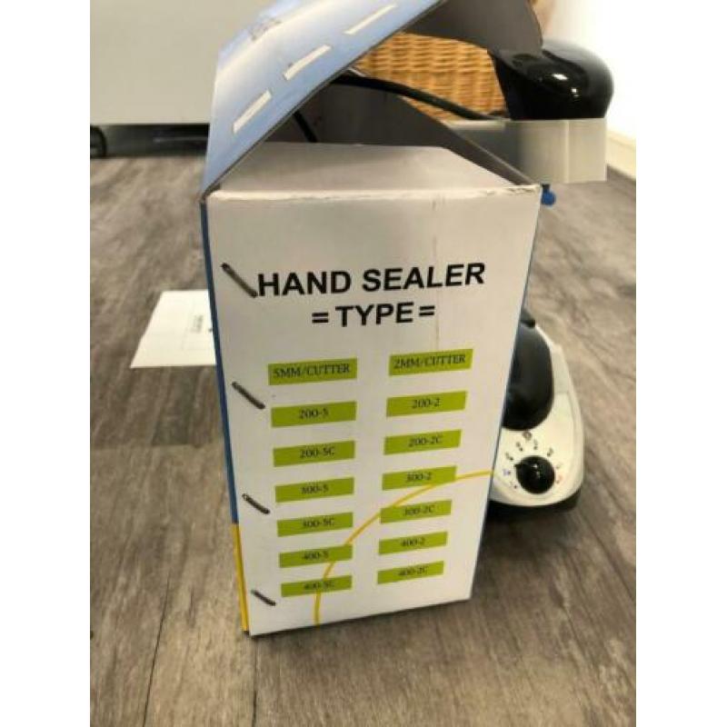 Hand sealer