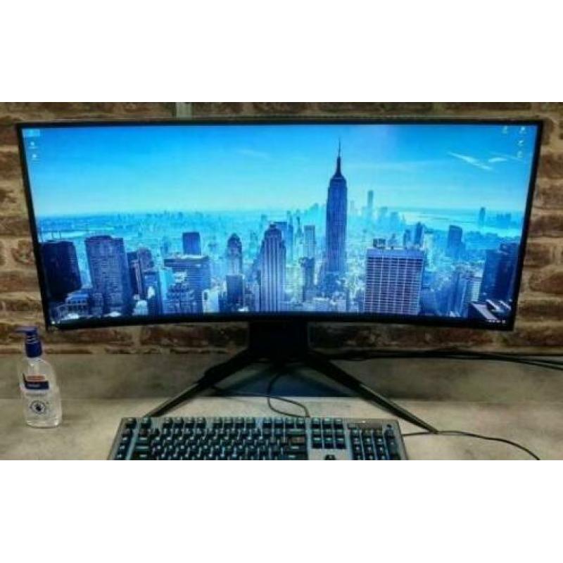 Alienware Aurora PC Incl. Alienware 34" Curved UltraWide