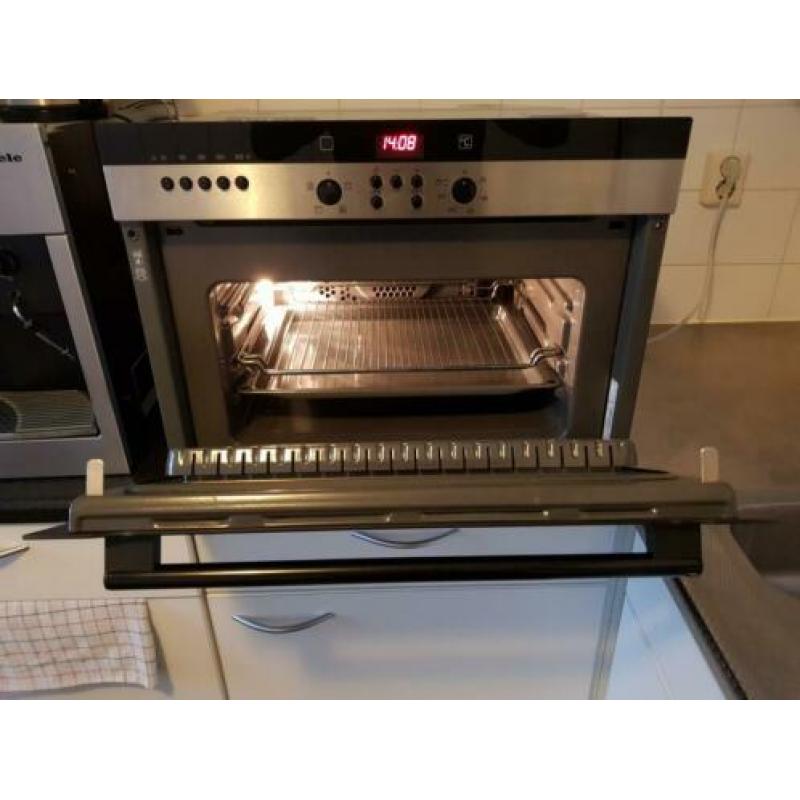 Mooie Bosch RVS inbouw oven met magnetron functie te koop