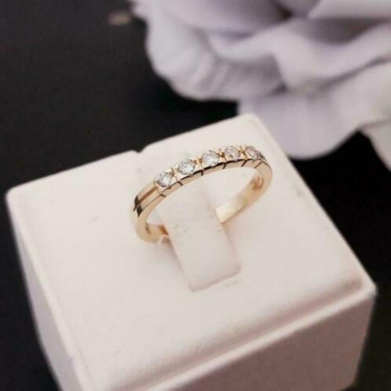 Gouden 14 karaats Ring met Diamant (15% korting