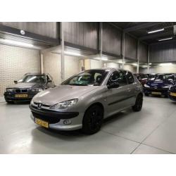 Peugeot 206 2.0-16V GTI NAP|LANGEAPK|AIRCO|H-LEER|TOPSTAAT!