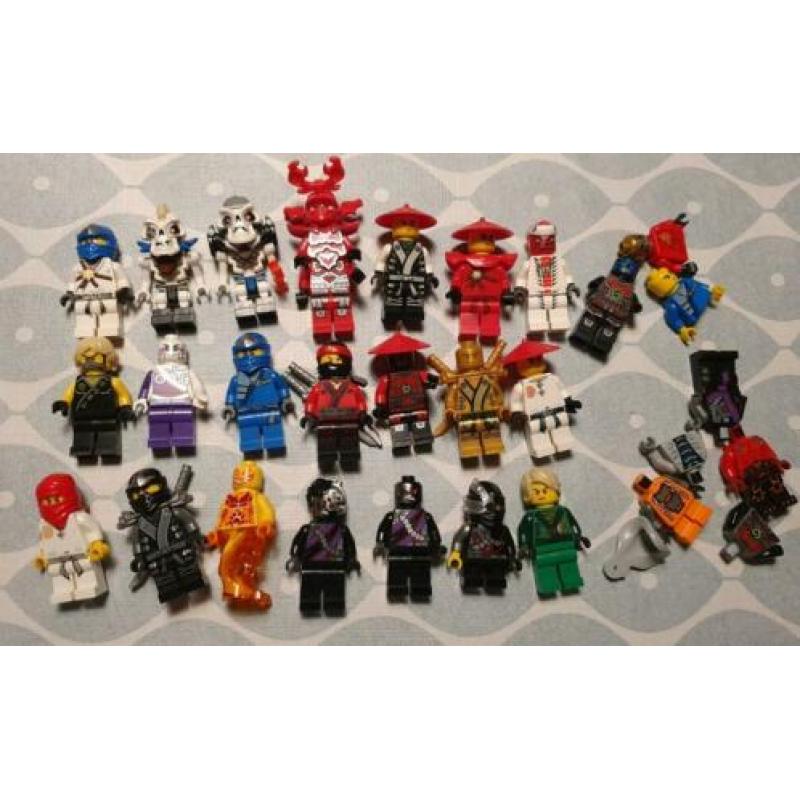 21 lego ninja poppetjes partij plus onderdelen