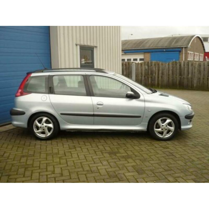 Peugeot 206 SW 1.6-16V XS NIEUWE APK