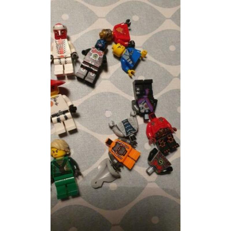 21 lego ninja poppetjes partij plus onderdelen