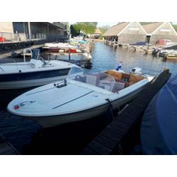 Speedboot met yamaha 9.9 4 takt met leuke accessoires