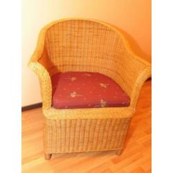 Twee comfortabele stoelen rieten/rotan fauteuils