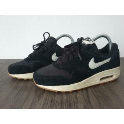 Nike Air Max 1 GS Black Sail Gum Light Brown maat 37.5