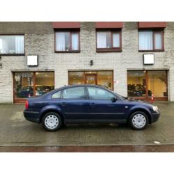 Volkswagen Passat 1.8 20V 92KW 2000 Blauw NIEUW APK 2e eig