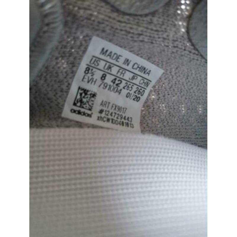 Yeezy tail light 42 (8.5 us)