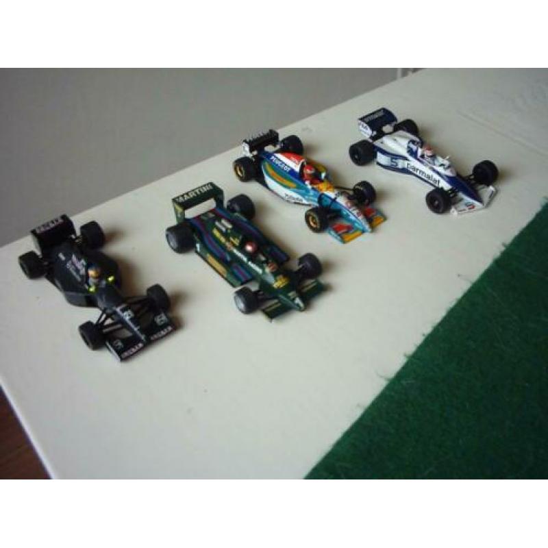 4 X MINICHAMPS FORMULE 1 wagens in 1:43