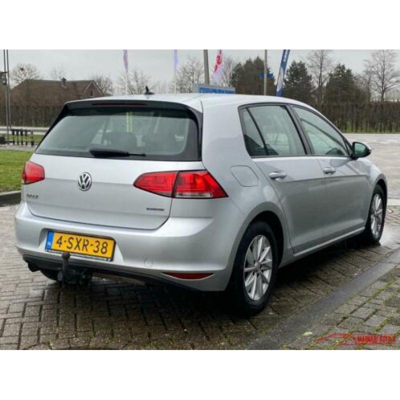 Volkswagen Golf 1.6 TDI BlueMotion ECC Airco Navigatie Deale