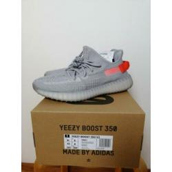 Yeezy tail light 42 (8.5 us)