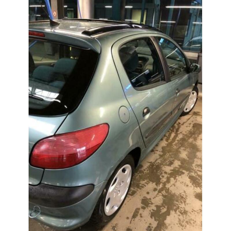 Peugeot 206 1.4 Challance 5D AUT 2002 Groen 61000 km