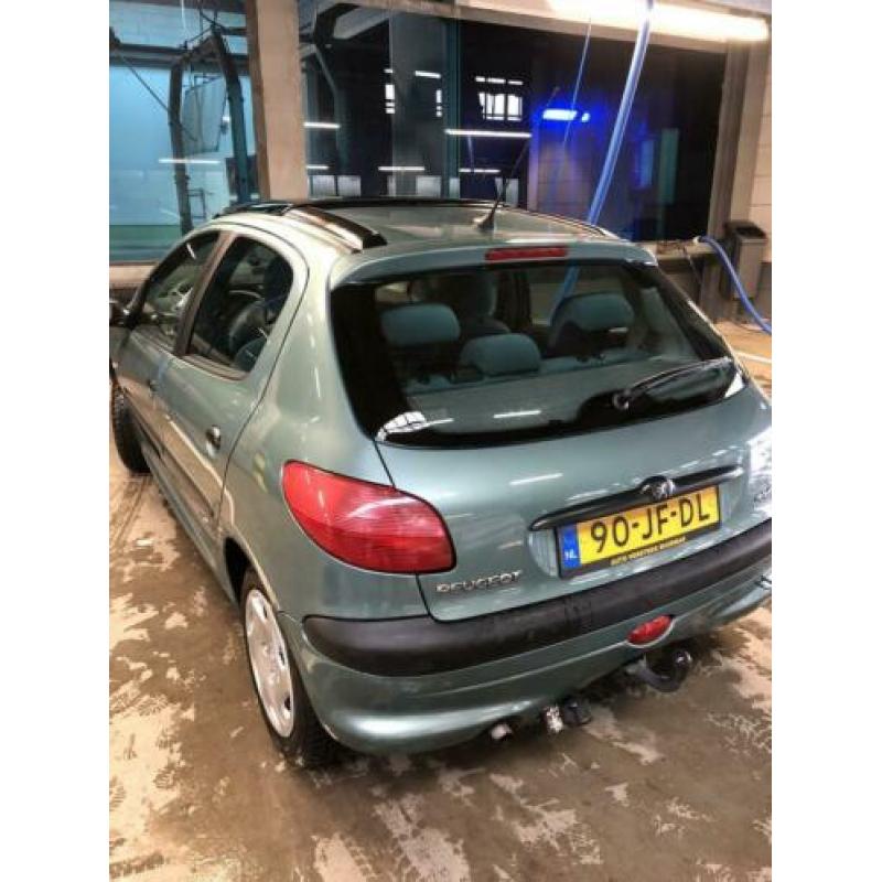 Peugeot 206 1.4 Challance 5D AUT 2002 Groen 61000 km