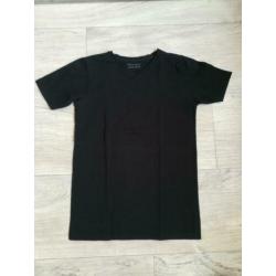 Basic T-Shirts - 3x Vingino, 1x We Fashion, maat 158/164