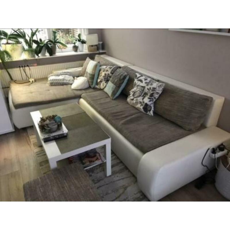 Extensible sofa moet weg