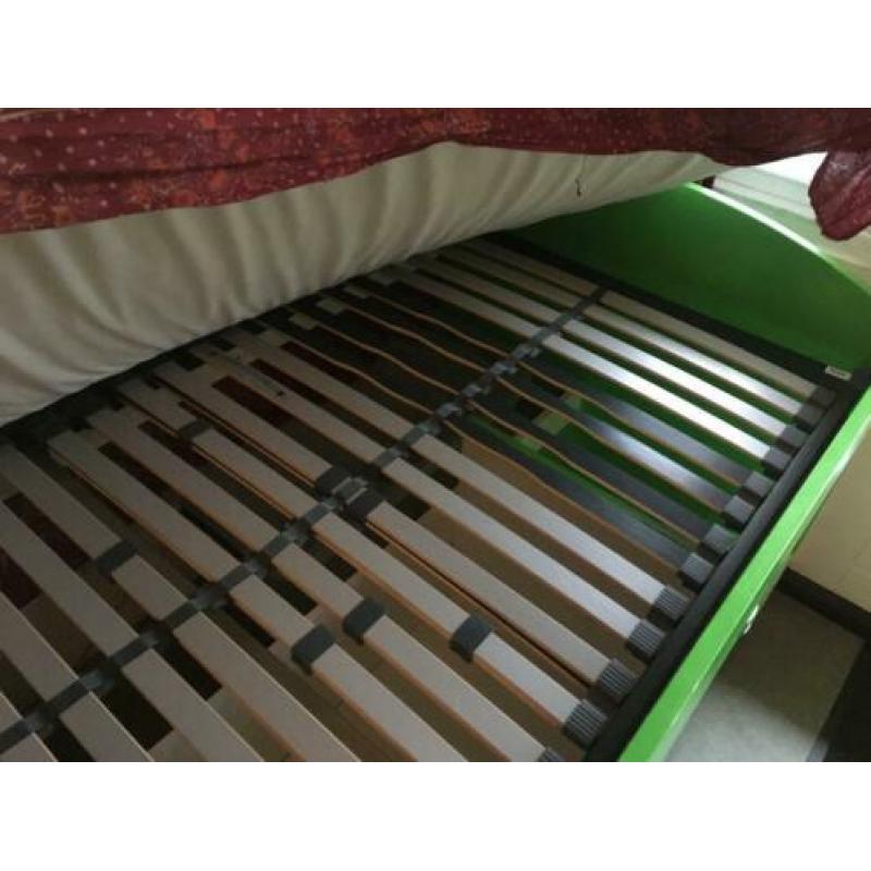 tienerbed 85 x 2.08 x 90