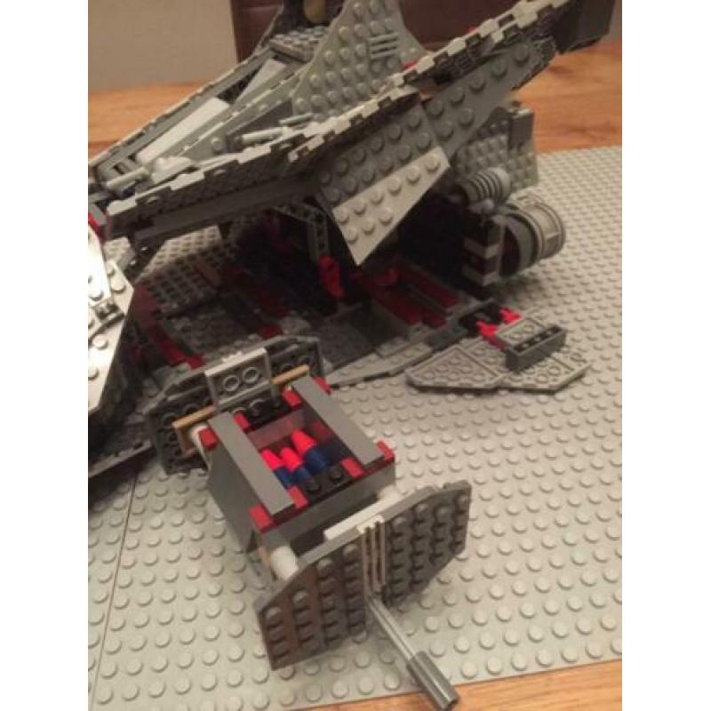 Lego 8039 Venator Class Republic attack cruiser