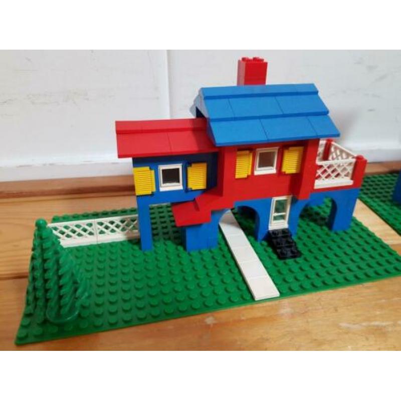 Lego huis en politiebureau jaren 70 354 en 356