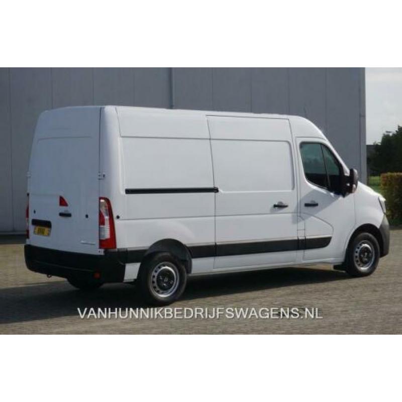 Renault Master T35 2.3 135 Grand Confort L2H2 €332 / maand A