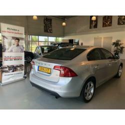 Volvo S60 2.0T Intro Edition Trekhaak Navigatie Cruise Contr