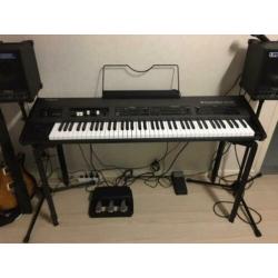 Roland VR700 stage orgel, piano,synthesizer